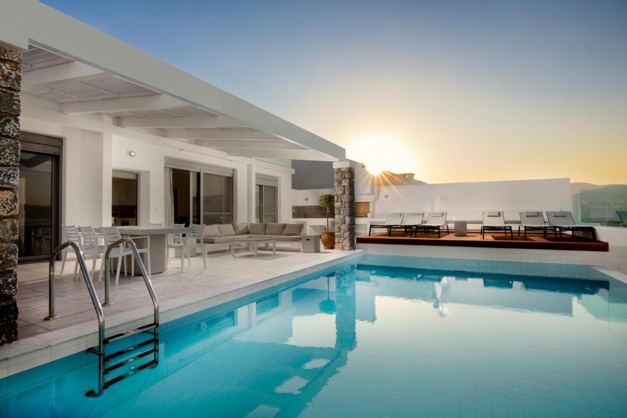 Emerald With Swimming Pool In *